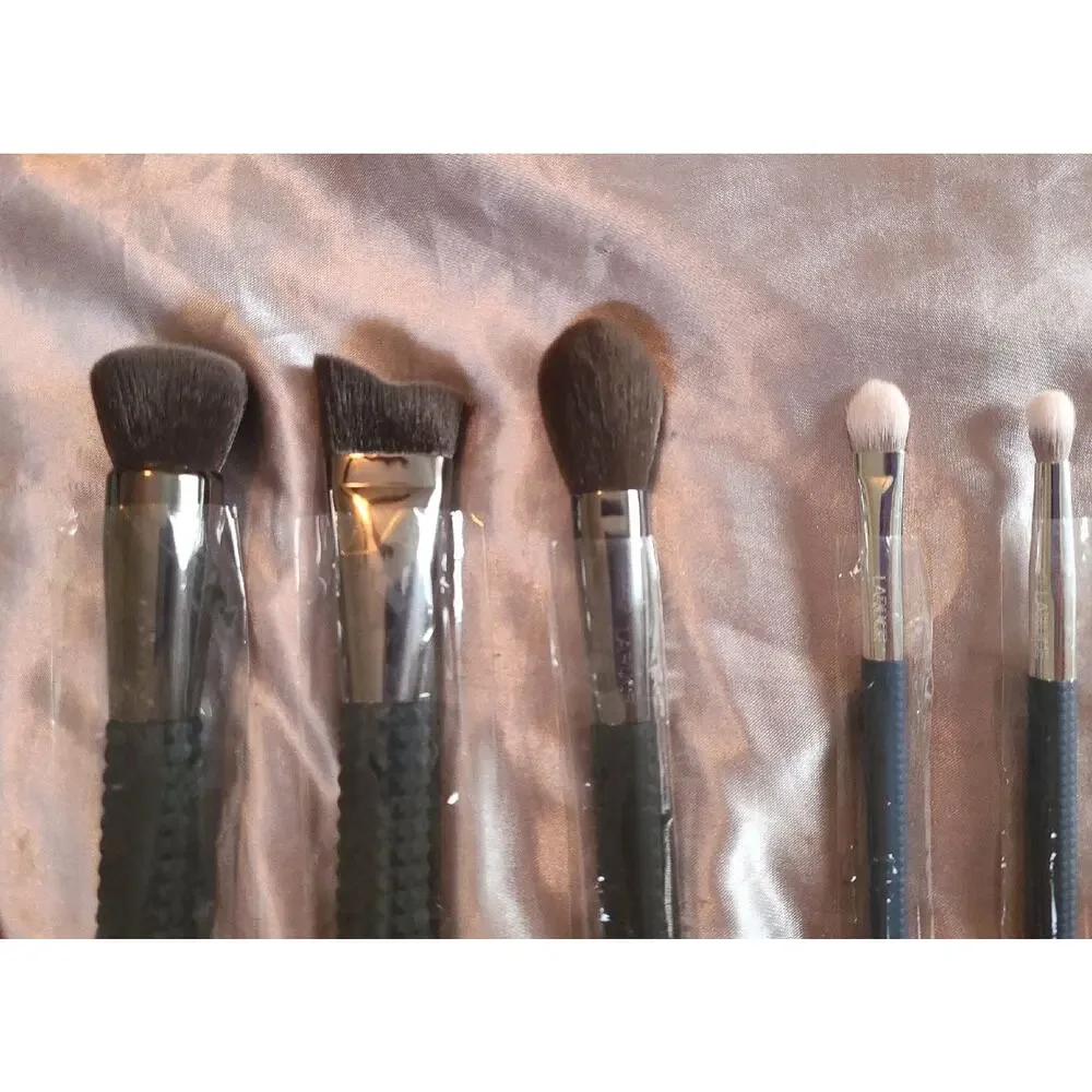 Laruce makeup brushes